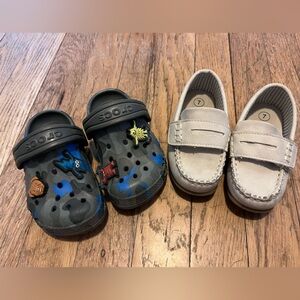 Toddler Boys size 7 Shoe bundles Crocs grey & blue camo CatJack Loafers